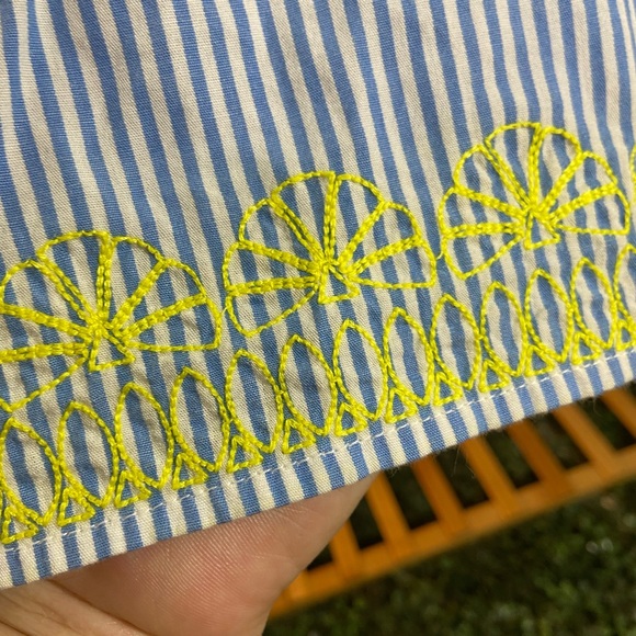 🛍️Striped Tops. Size- Tag it’s XXS BUT THIS IS BIGGER IN SIZE -⬇️Measurement - Picture 9 of 12